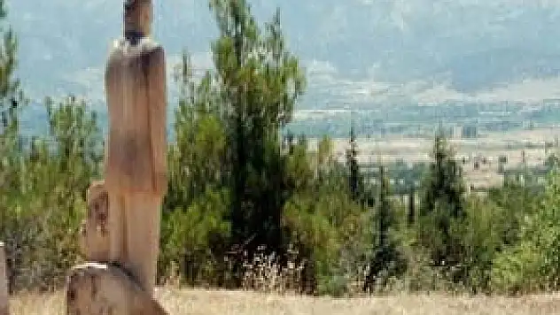 Demirel için anıt mezar yapılacak