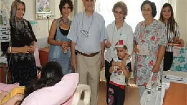 OMÜ'de Lösemili Çocuklara Bayram Harçlığı