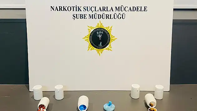 307 sentetik ecza hapı ele geçirildi
