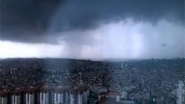 Fırtına İstanbul'a yaklaşıyor