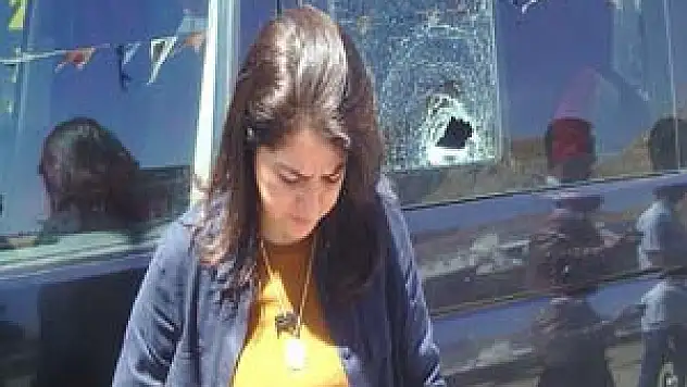 AK Partili bayan vekile taşlı saldırı