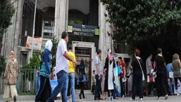 Üniversitelerde kayıt yoğunluğu başladı