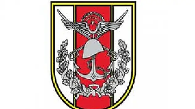 TSK: 'Türk bayrağı indirilerek, yakıldı'