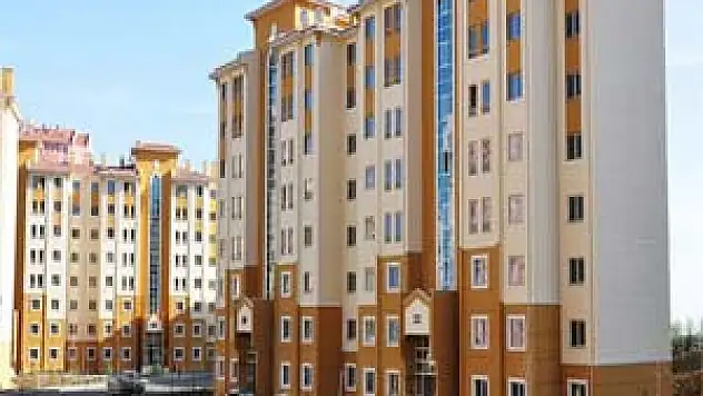 Apartman aidatını ödemeyen yandı