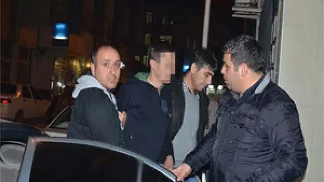 ANNESİNİ POMPALI TÜFEKLE VURDU