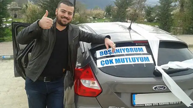 Düğüne gider gibi boşanmaya gitti