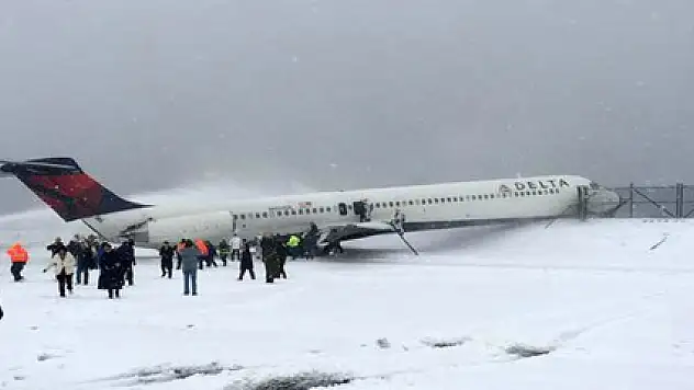 ABD'de uçak pistten çıktı!