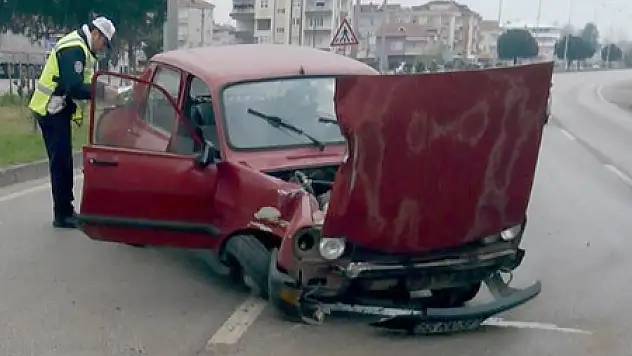  SAMSUN'DA TRAFİK KAZASI: 2 YARALI