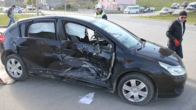 Samsun'da Trafik Kazası: 4 Yaralı