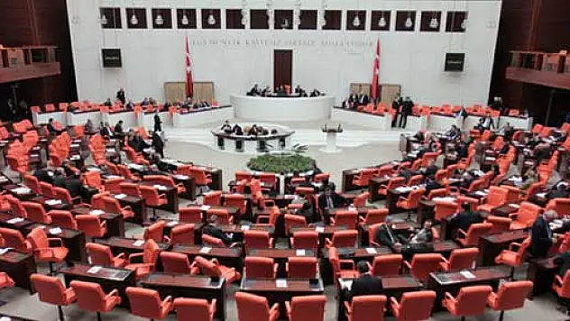 Meclis yine gerildi
