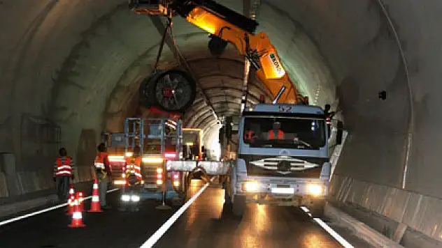 Amasra Tüneli'ne takılan ekipmanlar söküldü
