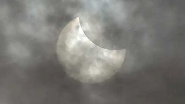 Güneş tutulması İstanbul'dan böyle izlendi