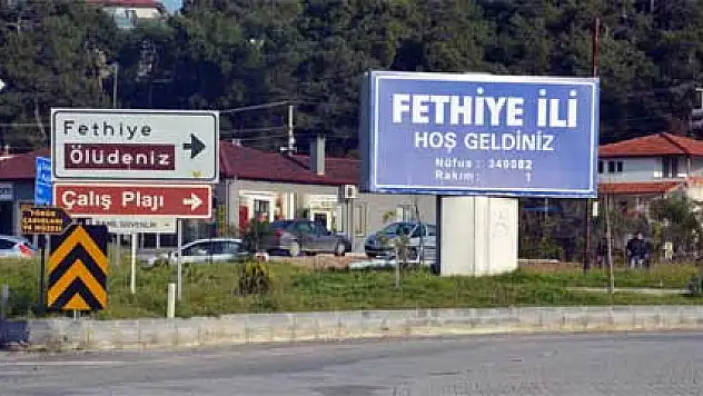 Fethiye'ye il tabelası dikildi