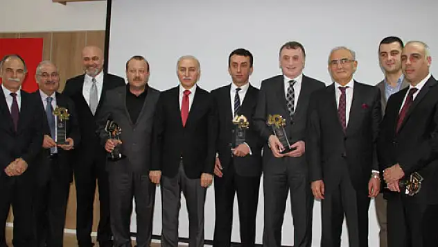 Her Türlü Sanat Eserine talibiz