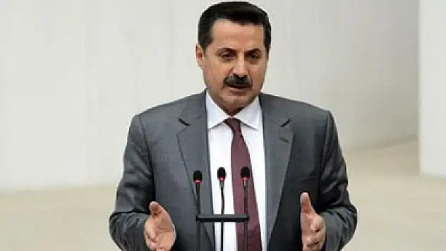 Veda konuşmasında duygusal dakikalar!