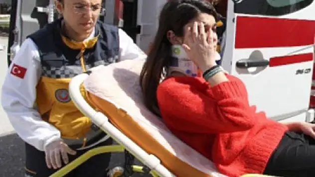 Okulun Penceresinden DÜşen Öğrenci Yaralandı