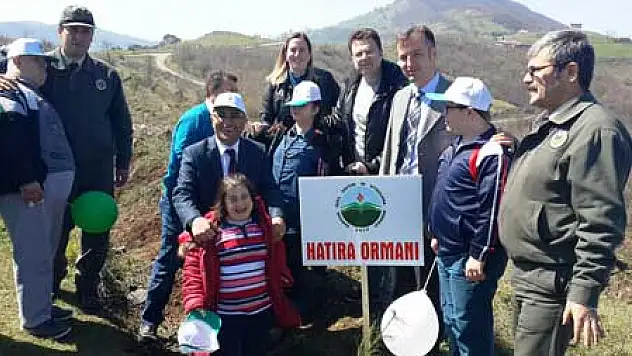 Otizmli Çocuklar Fidan Dikti 