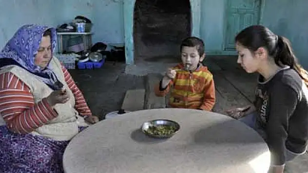 Yiyecek bir dilim ekmekleri bile yok