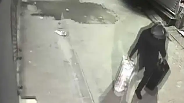 52 tane bilgisayarı böyle çaldılar