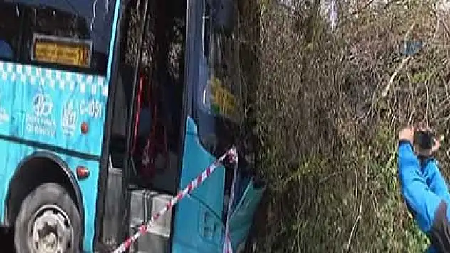 Özel halk otobüsü abla kardeşi ezdi