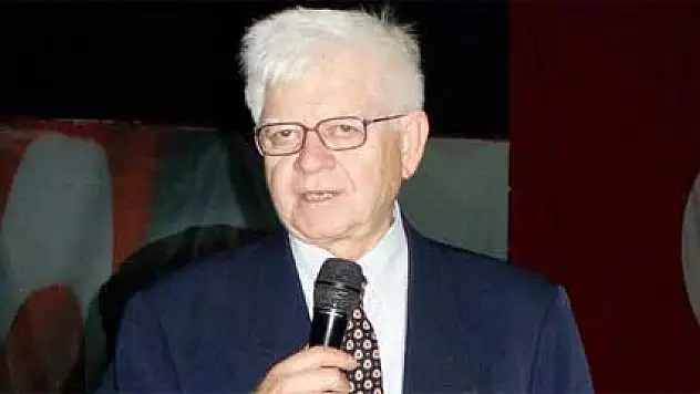 Oktay Sinanoğlu hayatını kaybetti