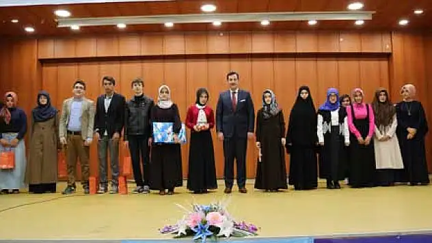 'SON PEYGAMBER'İN HAYATI' KİTAP OKUMA YARIŞMASI ÖDÜL TÖRENİ