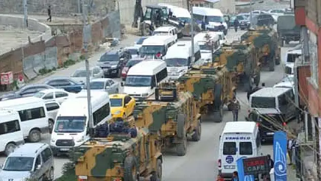 Sınır boylarına askeri sevkiyat!
