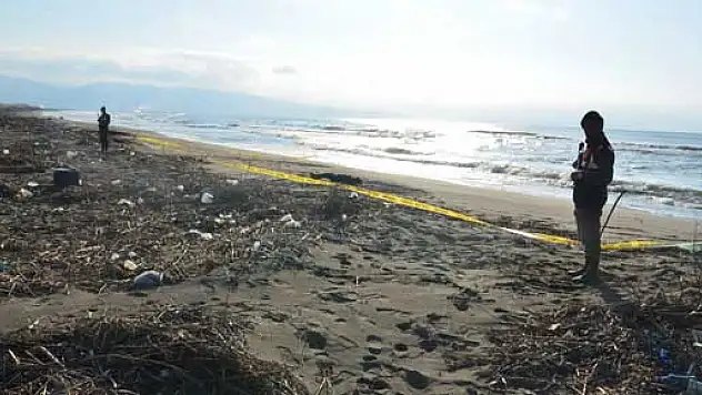 Sahil Kenarında Ceset Bulundu