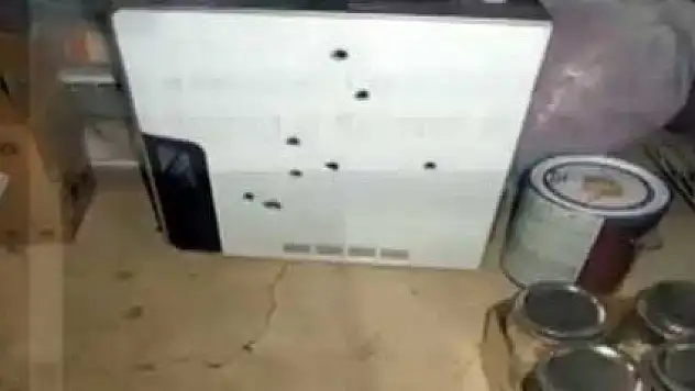 Çalışmayan bilgisayarına 8 el ateş etti