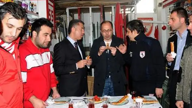 Öztürk'ten taraftara övgü