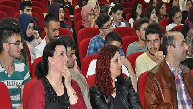 OMÜ'de Yazarlığın Sırları Anlatıldı