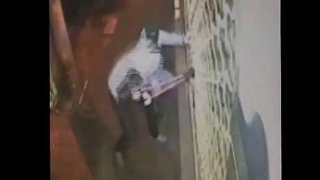 Kar maskeli şahıslar kuyumcu soydu