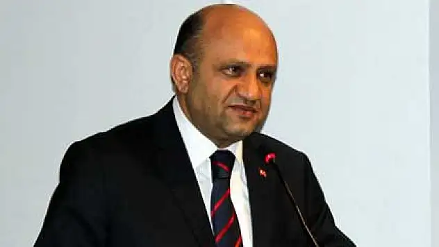 Fikri Işık: 'CHP'nin kılavuzu Cem Uzan'