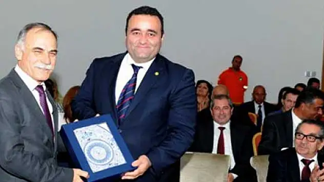 Rektör Akan KKTC'de