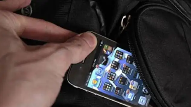 Kapkaç Yöntemiyle Telefon Çalındı