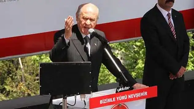 Bahçeli'nin hedefinde Cumhurbaşkanı ve Başbakan vardı