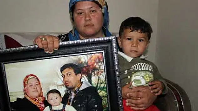 Şehit madencinin eşi: 'Kocam yaşasaydı da kuru ekmek yeseydim'