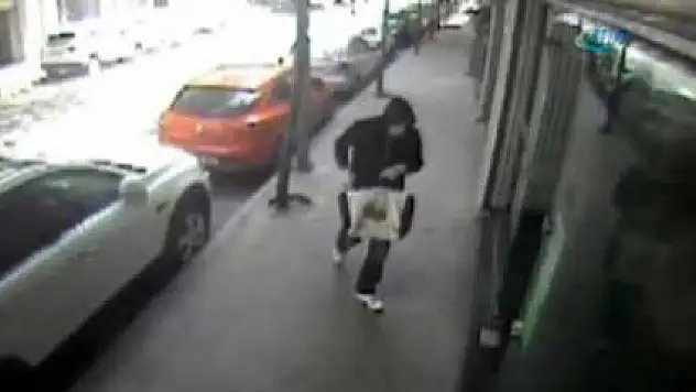 İstanbul'daki banka soygunları kamerada