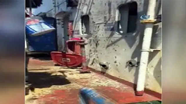 Saldırıya uğrayan 'Tuna-1' gemisindeki hasar kamerada