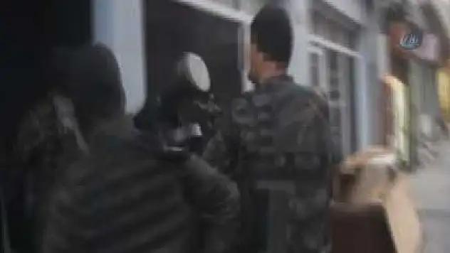 Nefes kesen uyuşturucu operasyonu kamerada!