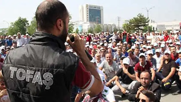 Fabrikalar durdu. Metal işçileri dört gündür eylemde