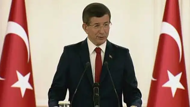 Davutoğlu, gençlere tavsiyelerde bulundu