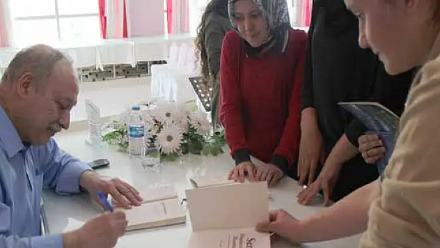 Ayvacık'ta 'Okumak Özgürleşmektir' Projesi