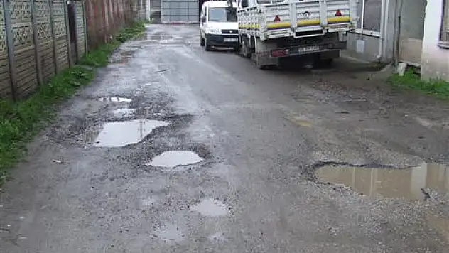 Yeşilırmak' ta çukurlar sorun yaratıyor