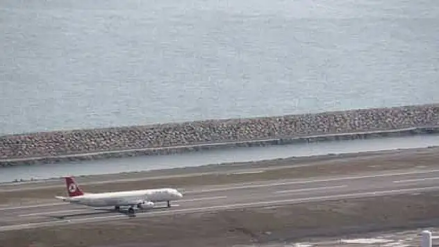 Ve Ordu-Giresun Havaalanı'na ilk uçak indi!