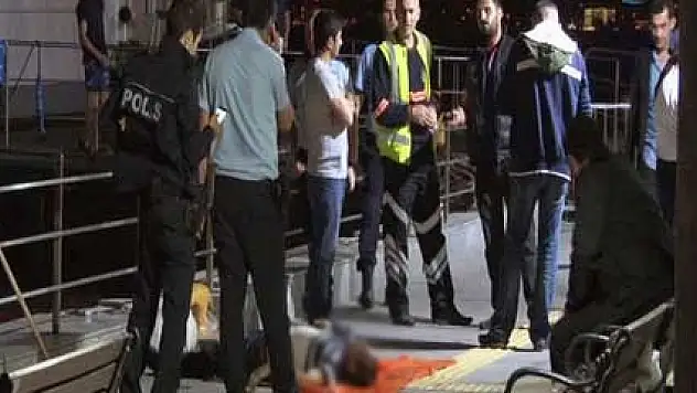 Galata Köprüsü'nün altından erkek cesedi çıktı