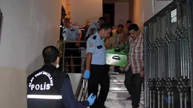 Karısını 13 yerinden bıçaklayarak 68 yaşında katil oldu