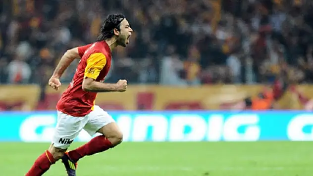 Selçuk İnan: 'O kalıbın içine girmek inanç göstergesiydi'