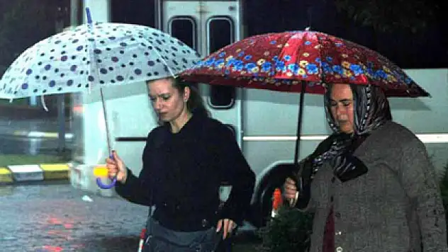 Bu illerde yaşayanlar dikkat! Kuvvetli yağış geliyor