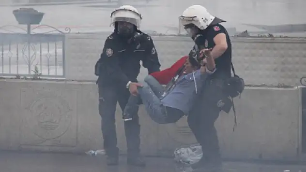 Samsun'da HDP Mitingi Nedeniyle Ortalık Savaş Alanına Döndü